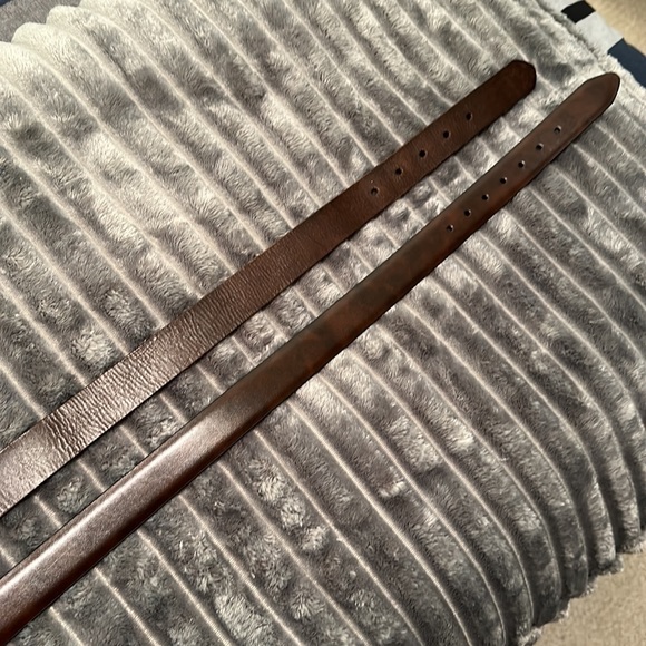 TWO BELTS-NEW REVERSIBLE DICKIES BELT BLACK/BROWN, OLD NAVY BROWN, SIZE: MEDIUM - Picture 4 of 6